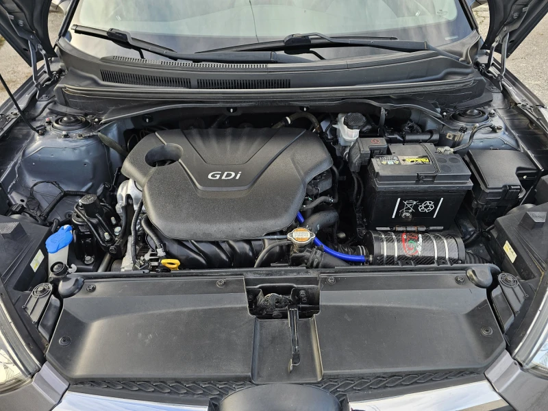 Hyundai Veloster  1.6 GDI SPORT, снимка 17 - Автомобили и джипове - 52552391