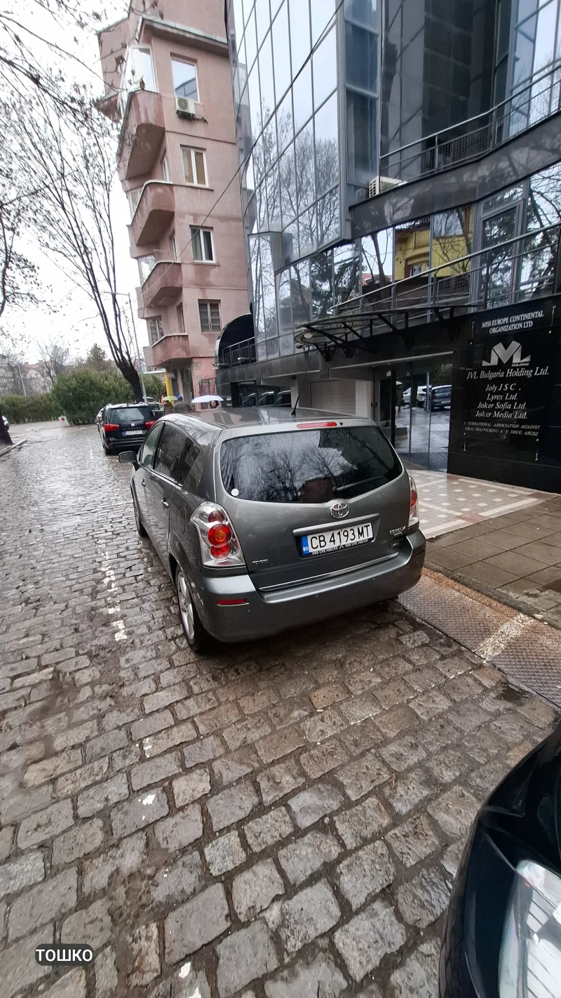 Toyota Corolla verso, снимка 6 - Автомобили и джипове - 53055078