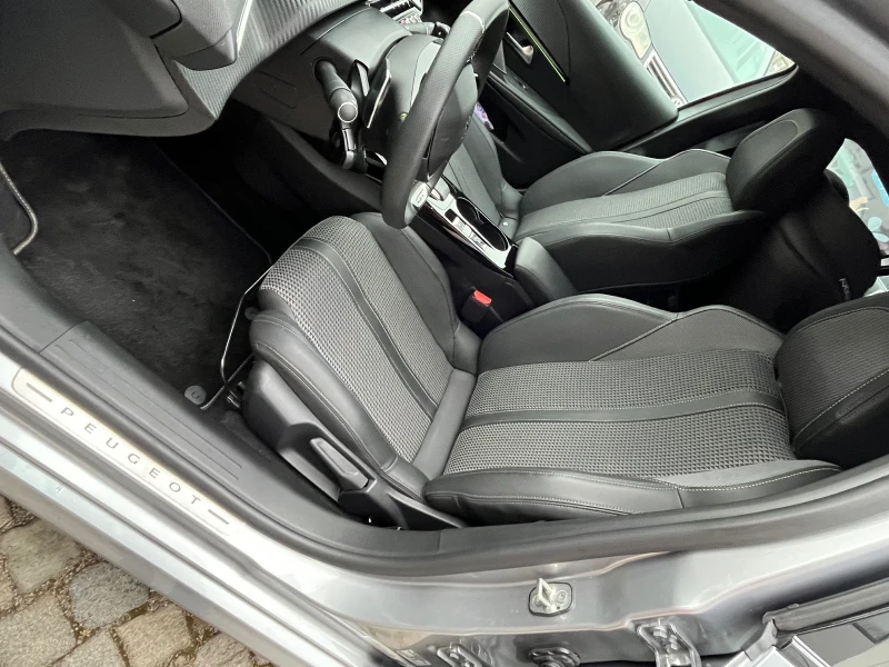 Peugeot 208 GT ! Автоматик ! Гаранция !, снимка 11 - Автомобили и джипове - 53370531