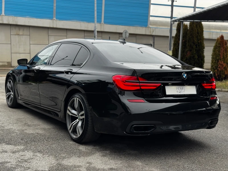 BMW 750 LONG M-Sport SkyLounge Distronic Exclusive BowersW, снимка 5 - Автомобили и джипове - 53383625