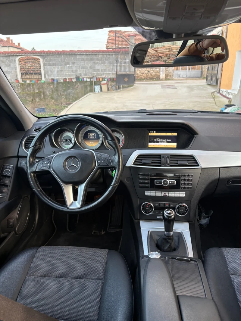 Mercedes-Benz C 250 Avangarde , снимка 9 - Автомобили и джипове - 53477748