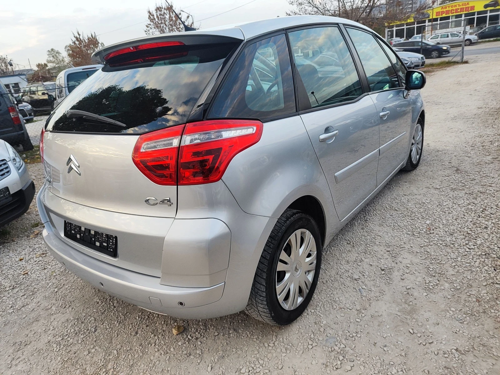 Citroen C4 Picasso 1.6HDI - изображение 4