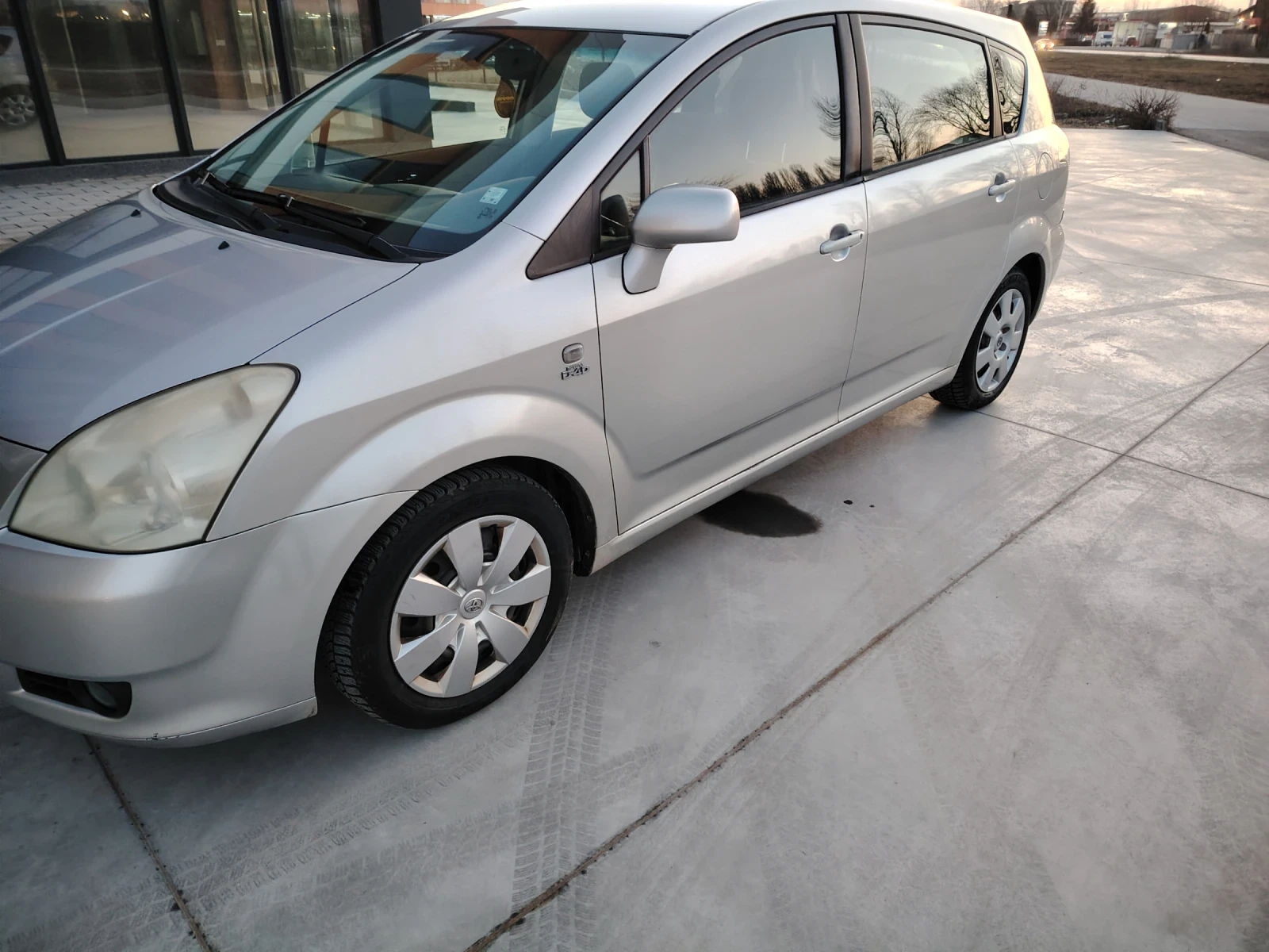Toyota Corolla verso  - изображение 2