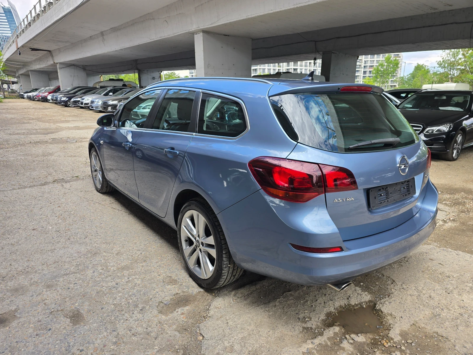 Opel Astra 1.4 140k Топ изпълнение - изображение 4