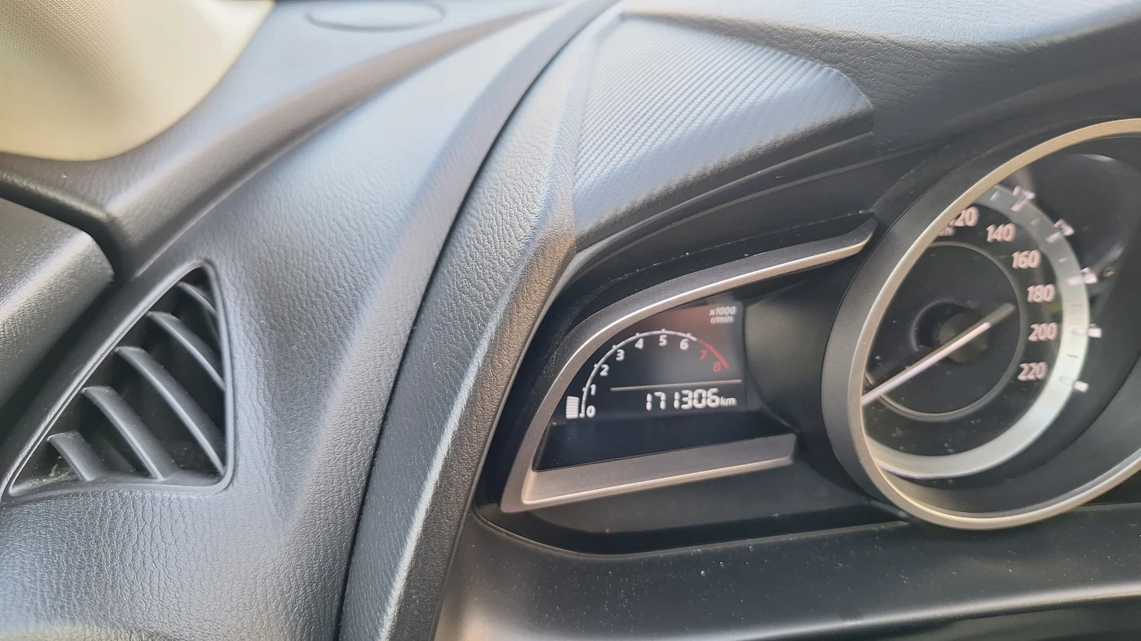 Mazda 2 1.5i | Mobile.bg   14