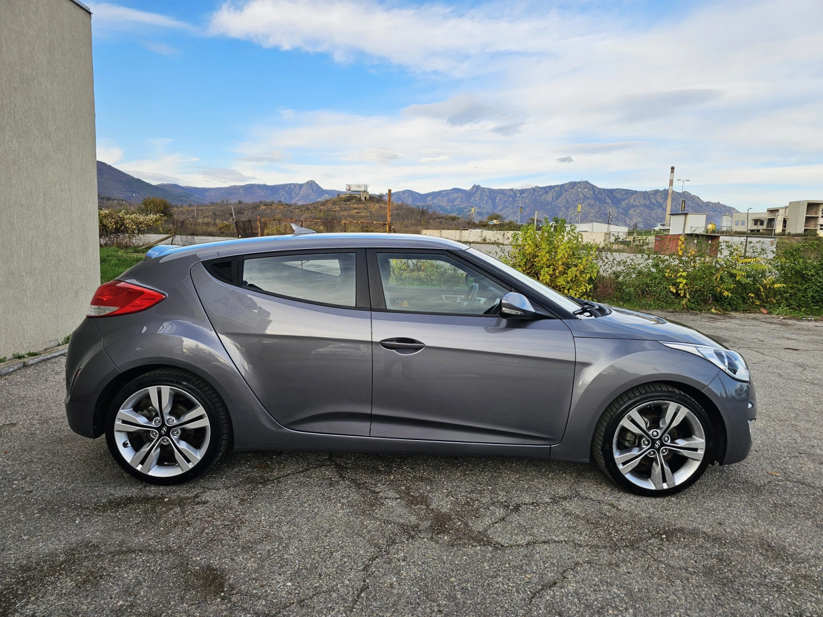 Hyundai Veloster  1.6 GDI SPORT - изображение 8