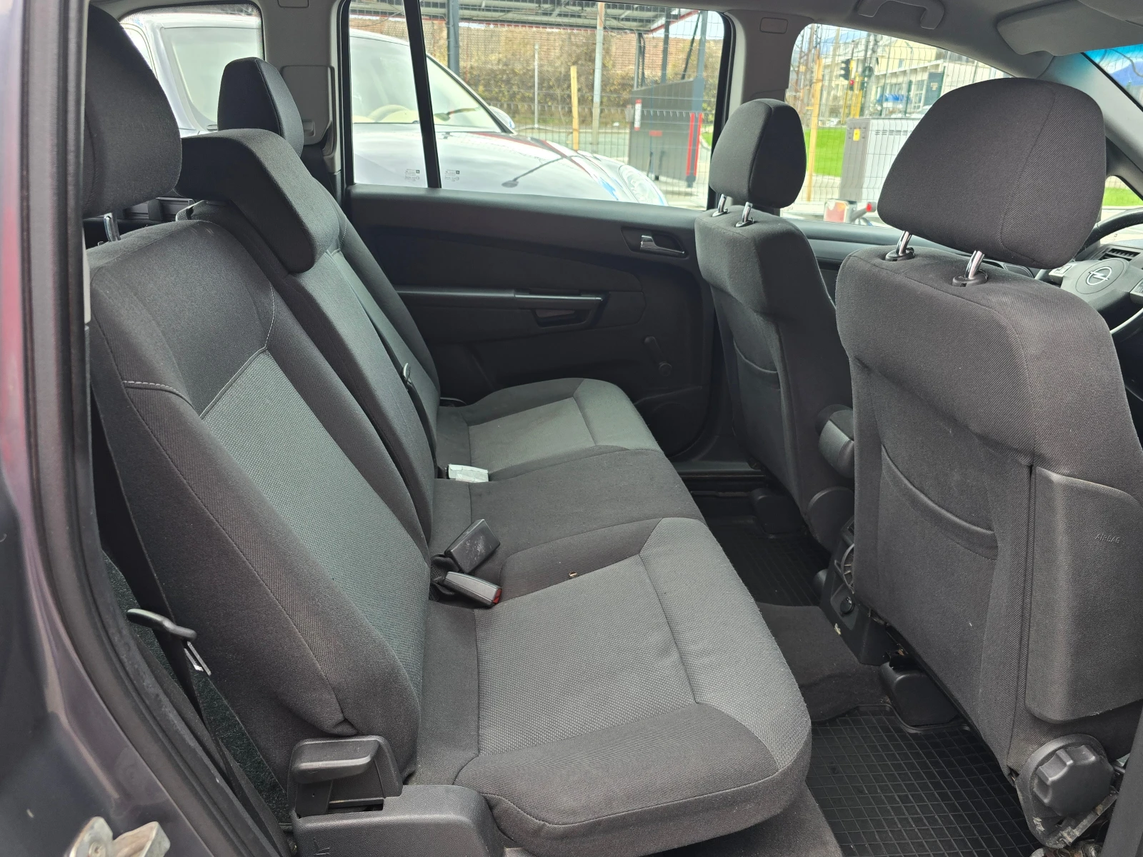 Opel Zafira 1.6i/6+ 1места/Лизинг - изображение 10