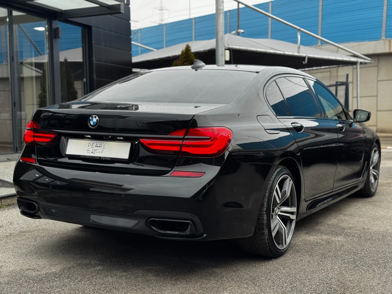 BMW 750 LONG M-Sport SkyLounge Distronic Exclusive BowersW - изображение 6