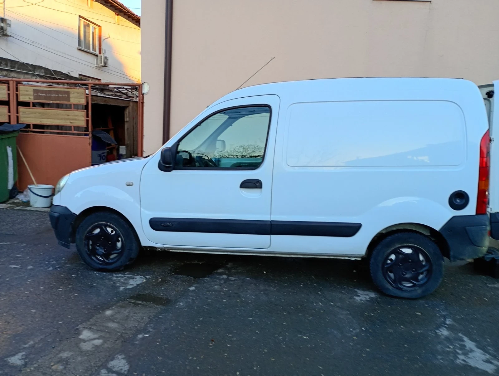 Renault Kangoo 1.9D, снимка 6 - Автомобили и джипове - 53715575