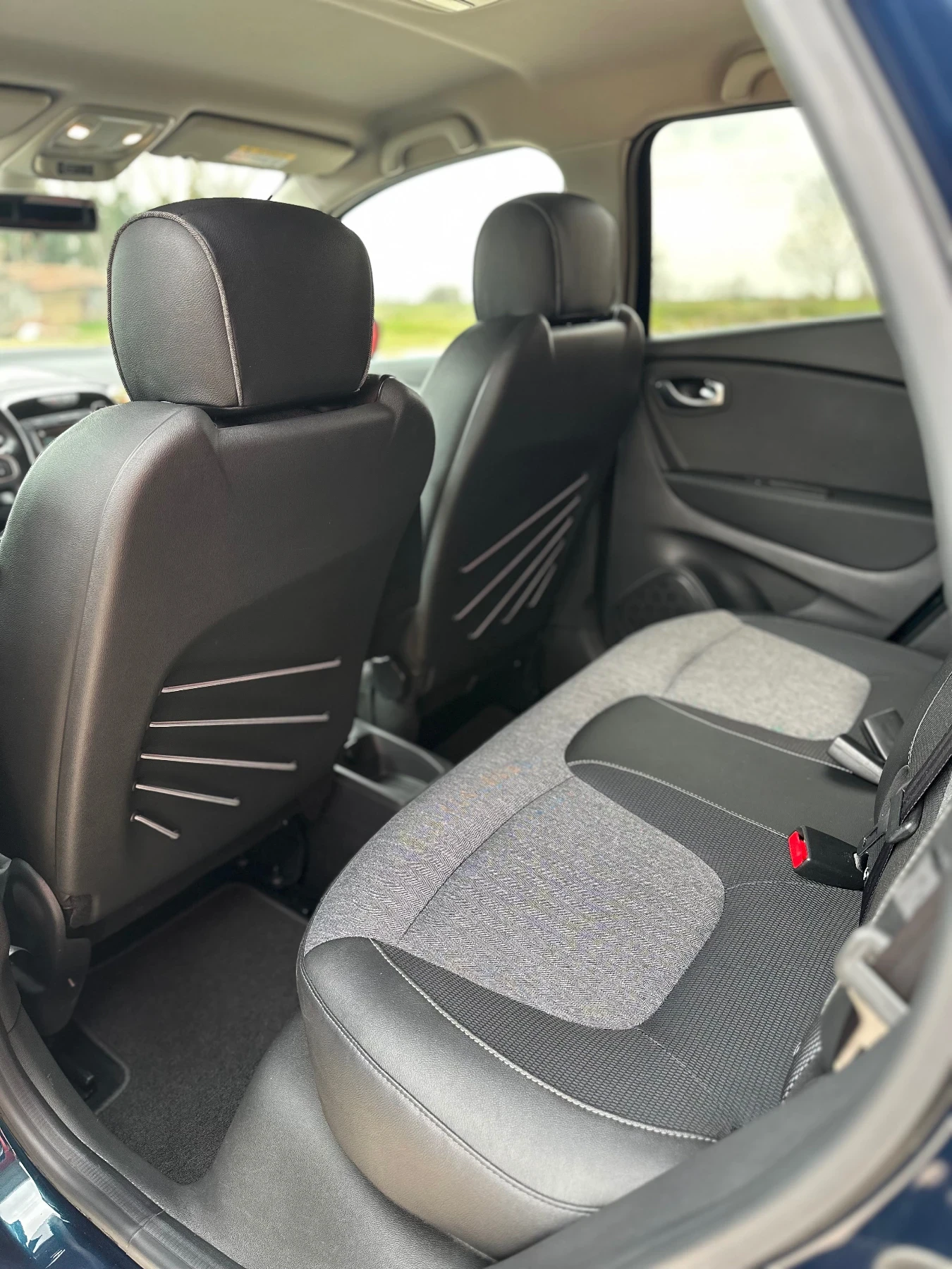 Renault Captur 1.5d/INTENSE/ПЪРВИ СОБСТВЕНИК/, снимка 7 - Автомобили и джипове - 53891884