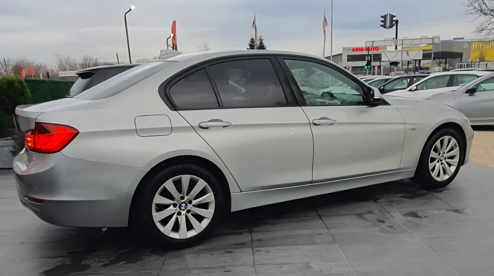 BMW 318  D X-drive Berlina Modern, снимка 8 - Автомобили и джипове - 53953160