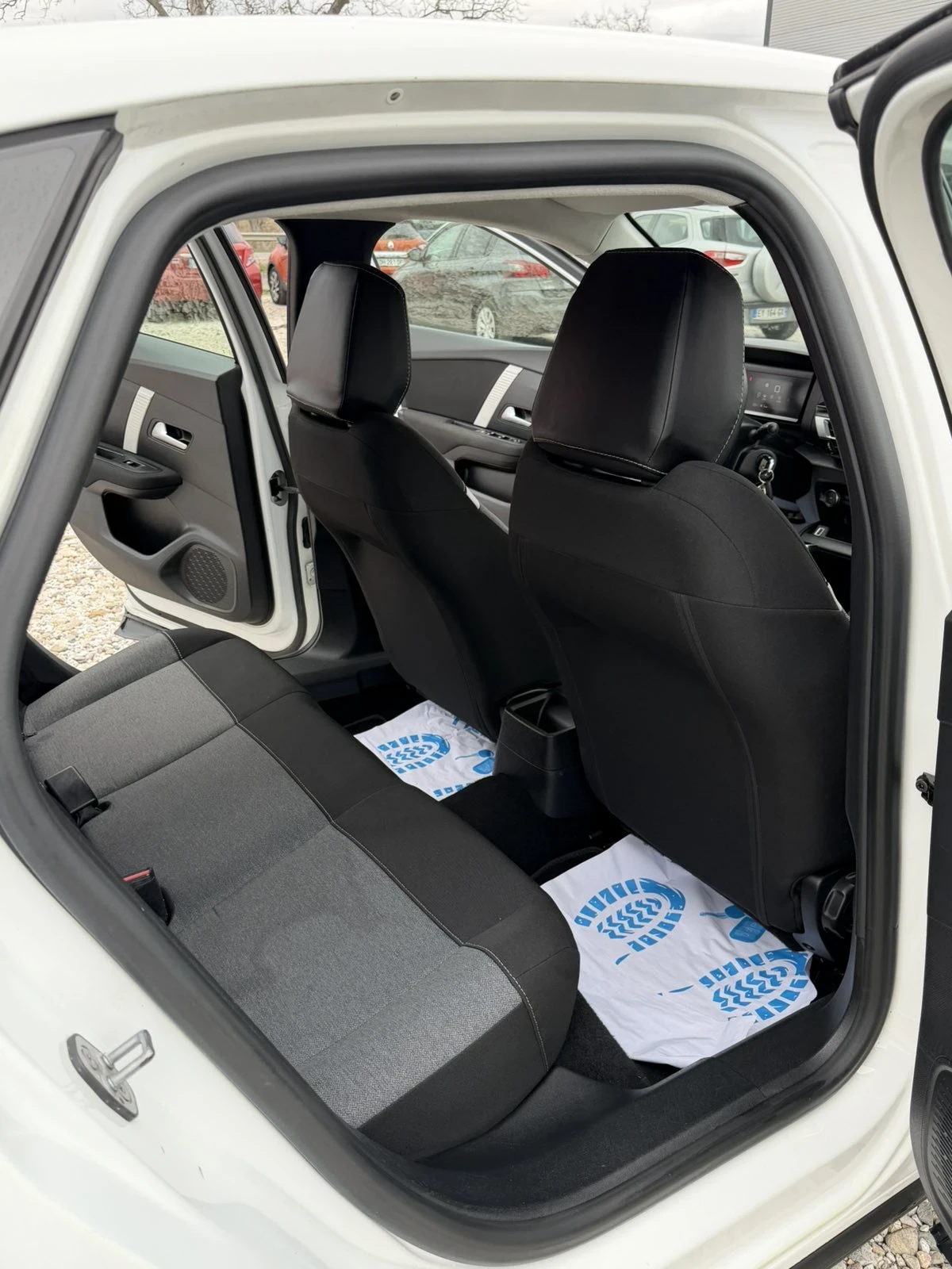 Citroen C4 1.5 BLUE HDI, снимка 10 - Автомобили и джипове - 54032285