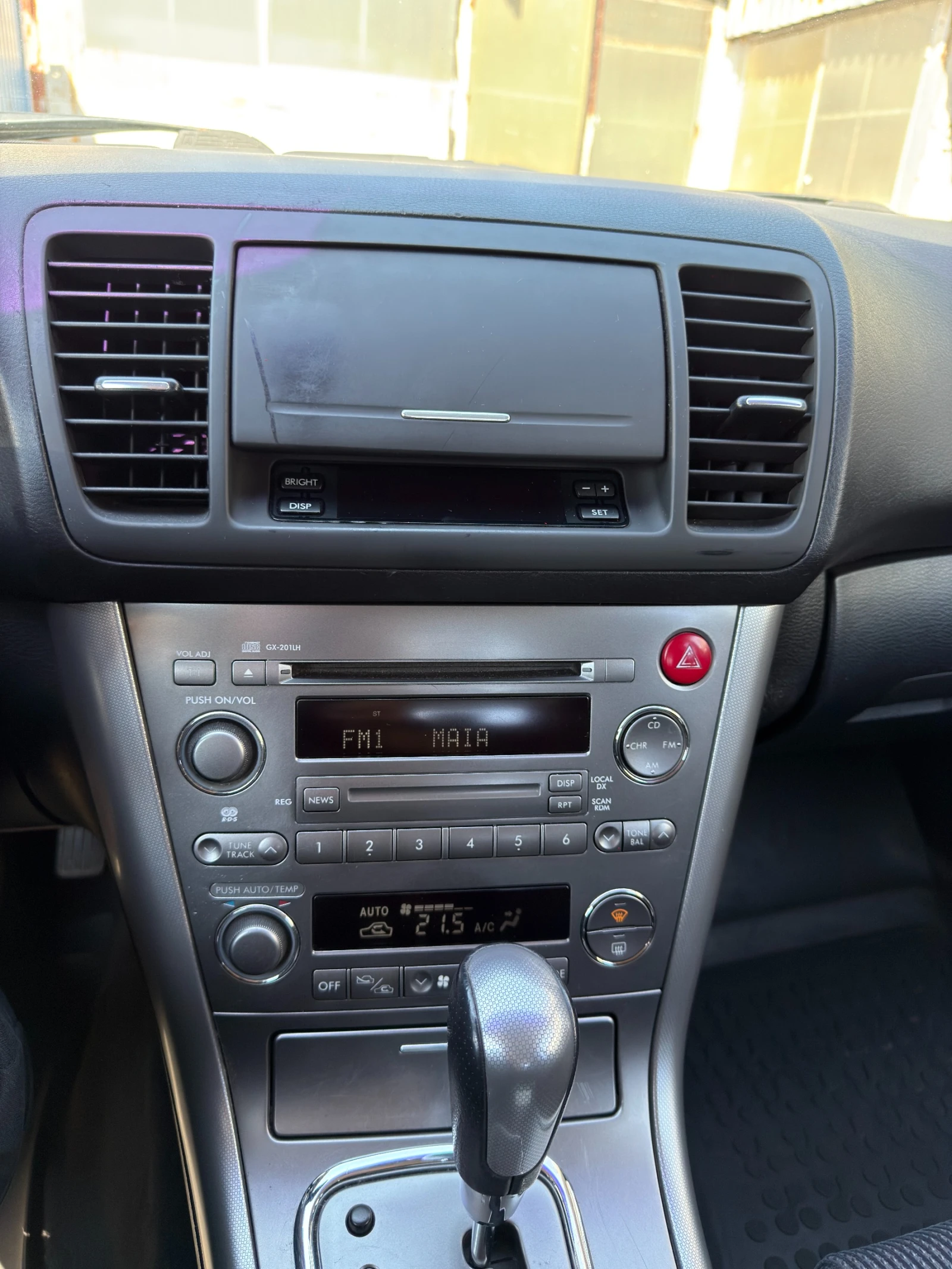 Subaru Outback 2004, снимка 10 - Автомобили и джипове - 54100404