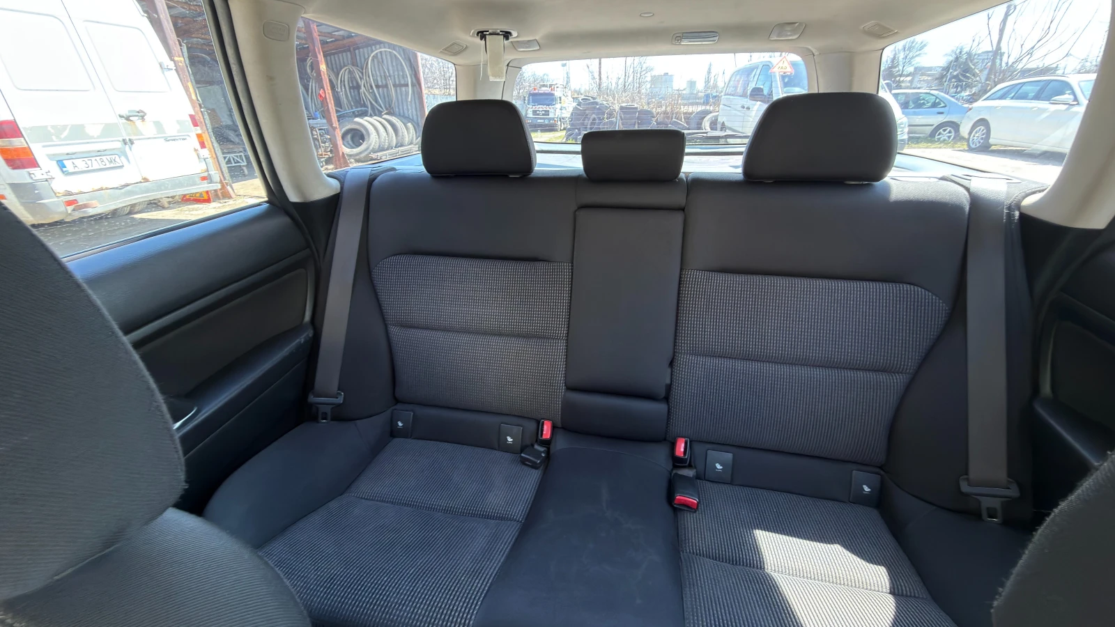 Subaru Outback 2004, снимка 12 - Автомобили и джипове - 54100404