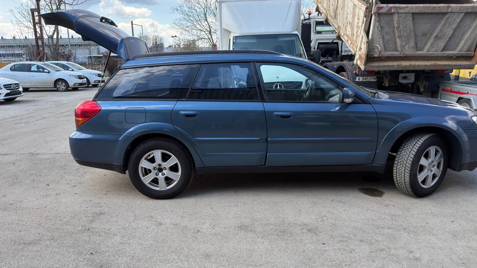 Subaru Outback 2004, снимка 2 - Автомобили и джипове - 54100404