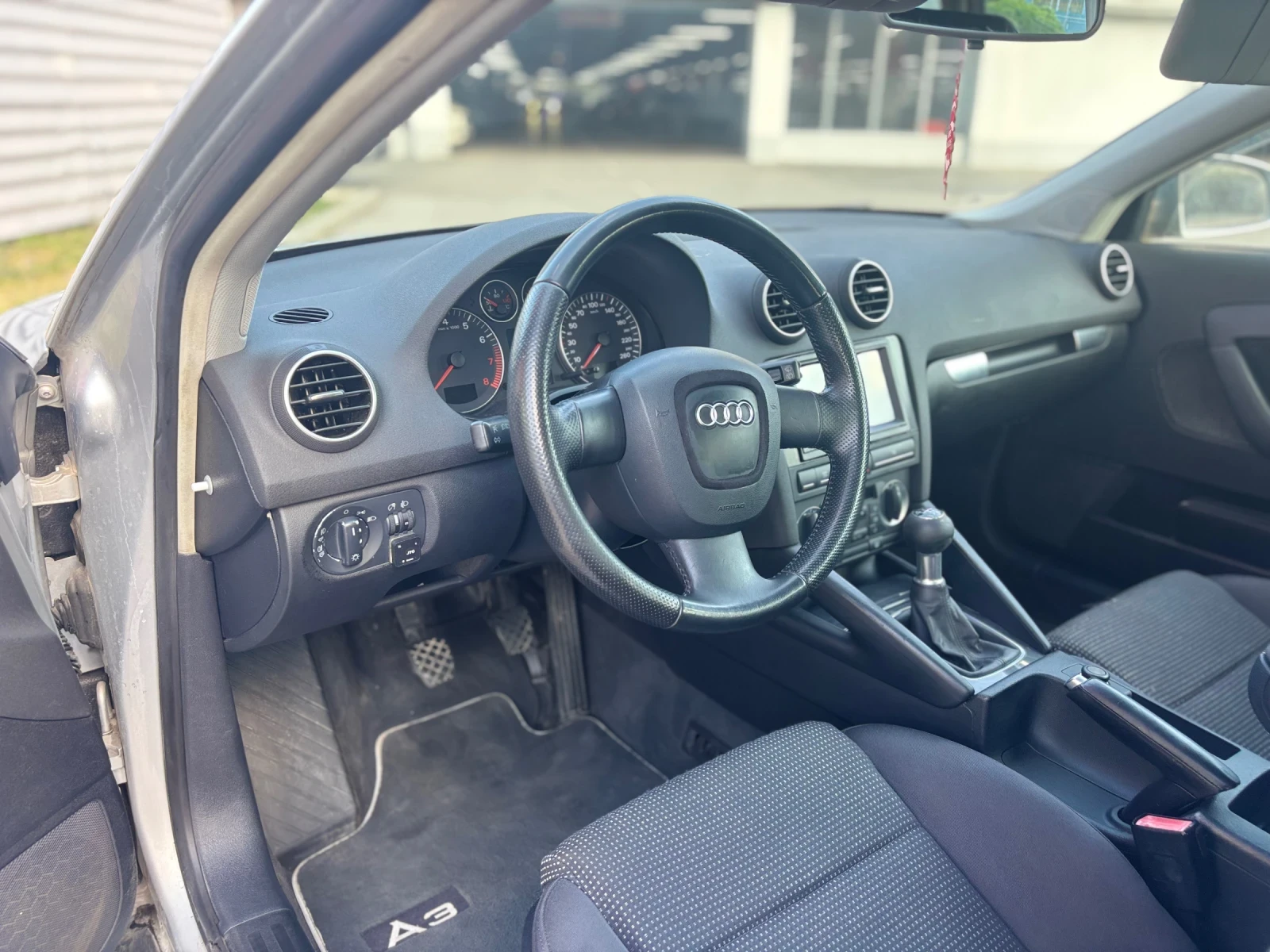 Audi A3 1.8 Turbo LPG  ITALY Climatronic, снимка 8 - Автомобили и джипове - 54230286