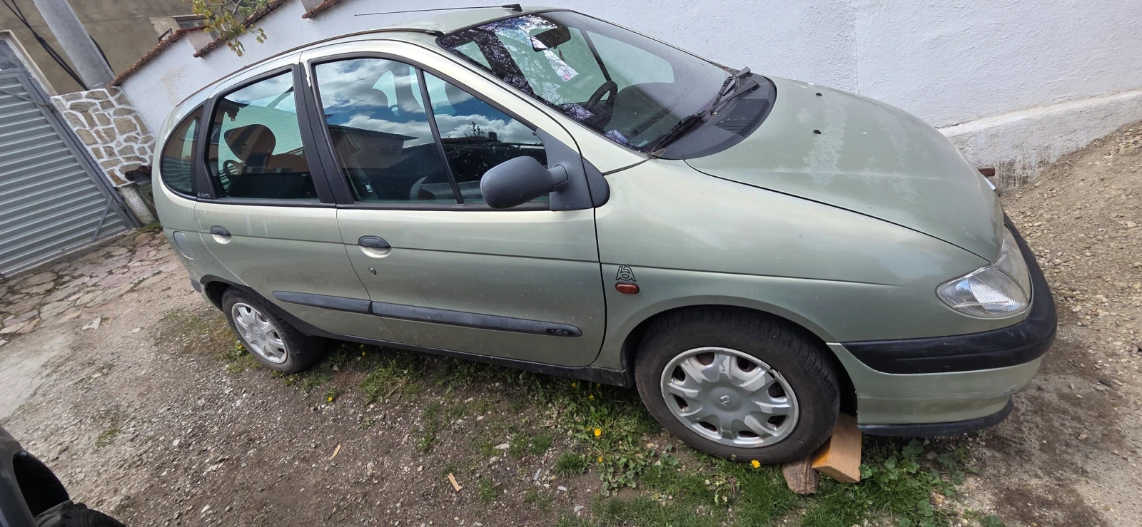 Renault Megane, снимка 2 - Автомобили и джипове - 54412558