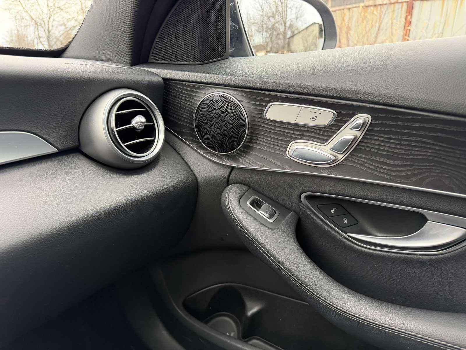 Mercedes-Benz C 300 Mercedes-Benz C300 4MATIC 258 к.с. | Панорама , снимка 10 - Автомобили и джипове - 54739016