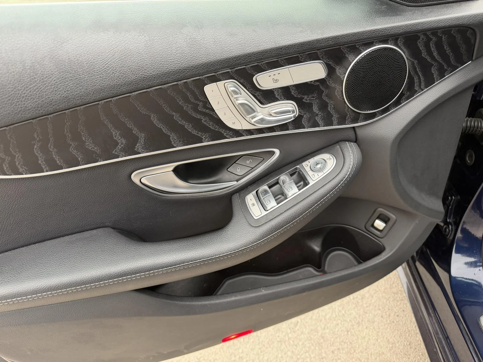 Mercedes-Benz C 300 Mercedes-Benz C300 4MATIC 258 к.с. | Панорама , снимка 9 - Автомобили и джипове - 54739016