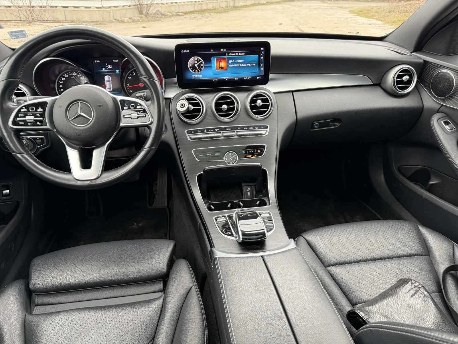 Mercedes-Benz C 300 Mercedes-Benz C300 4MATIC 258 к.с. | Панорама , снимка 5 - Автомобили и джипове - 54739016