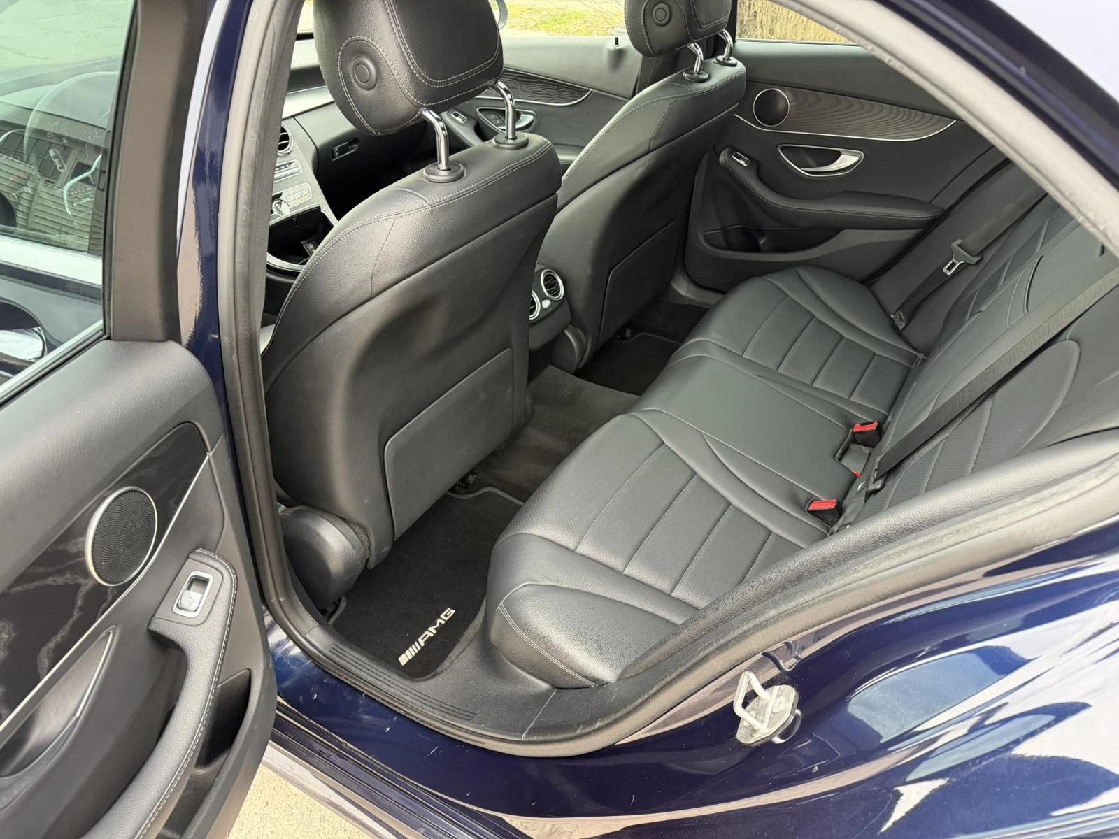 Mercedes-Benz C 300 Mercedes-Benz C300 4MATIC 258 к.с. | Панорама , снимка 12 - Автомобили и джипове - 54739016