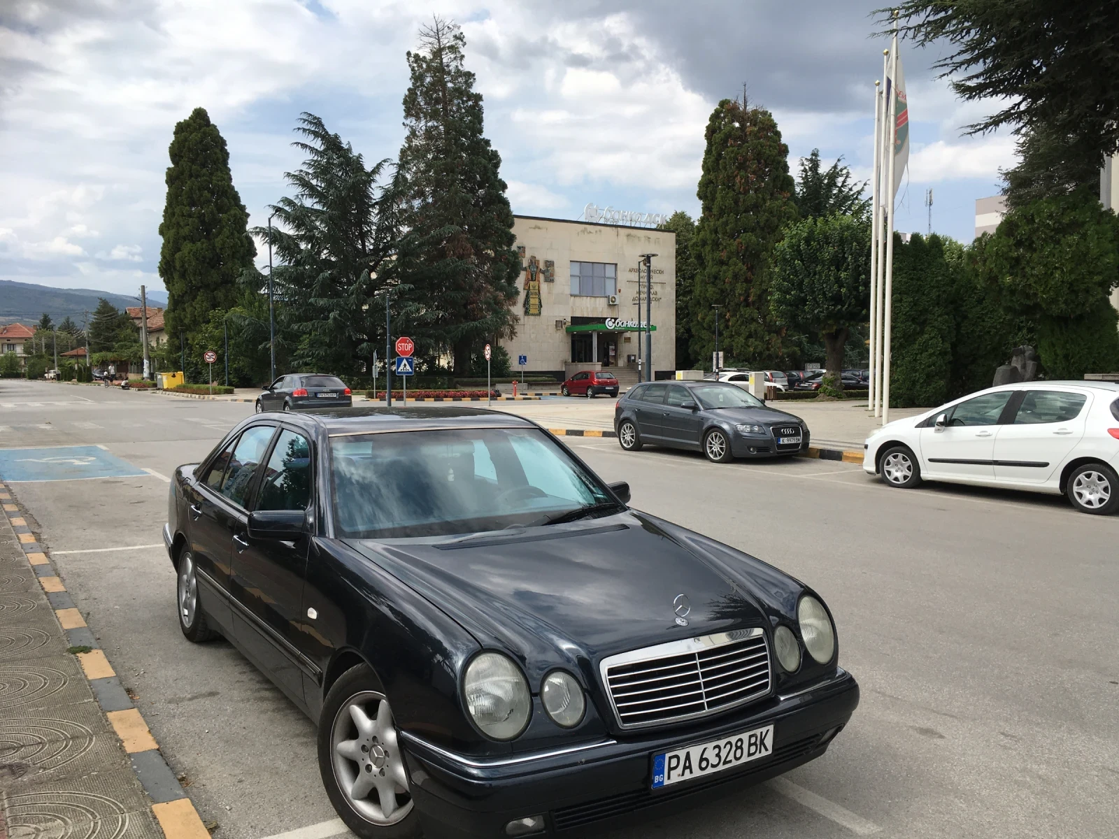 Mercedes-Benz E 200