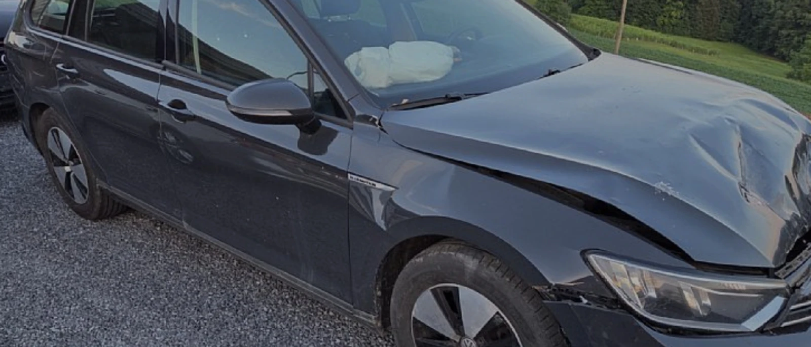 VW Passat 1.6TDI, снимка 2 - Автомобили и джипове - 55255456