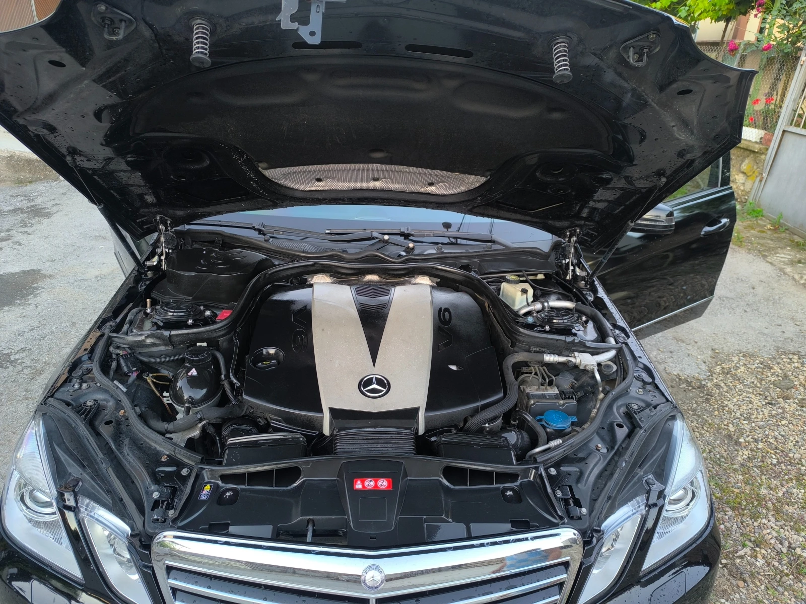 Mercedes-Benz E 300 350CDI Bluetech, снимка 5 - Автомобили и джипове - 55685533
