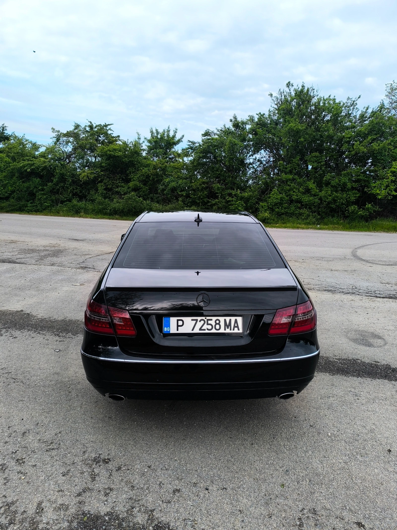 Mercedes-Benz E 300 350CDI Bluetech, снимка 10 - Автомобили и джипове - 55685533