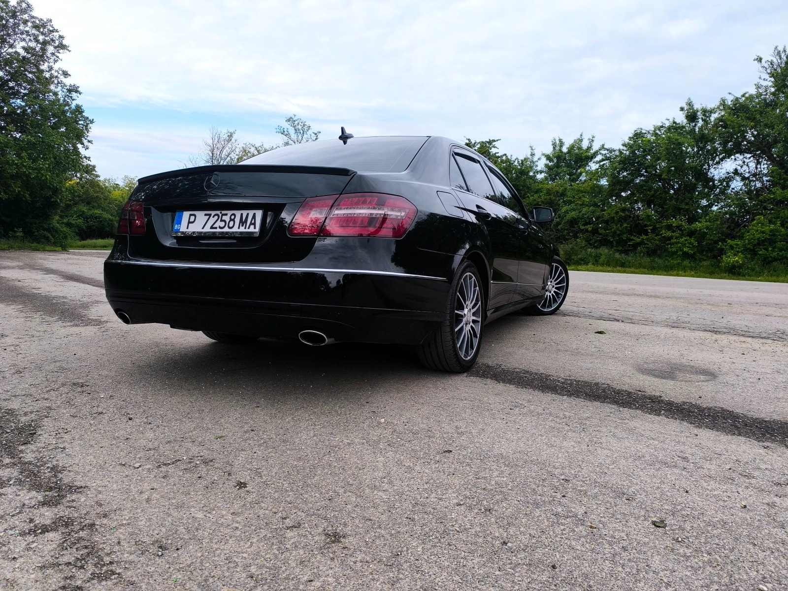 Mercedes-Benz E 300 350CDI Bluetech, снимка 9 - Автомобили и джипове - 55685533