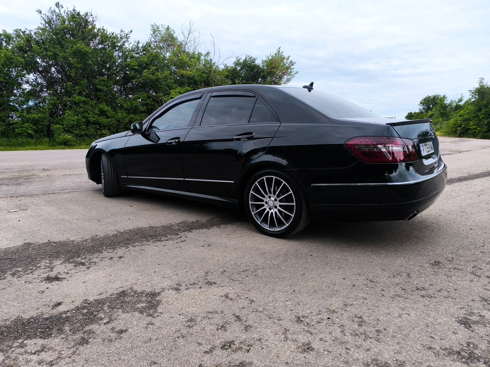 Mercedes-Benz E 300 350CDI Bluetech, снимка 11 - Автомобили и джипове - 55685533