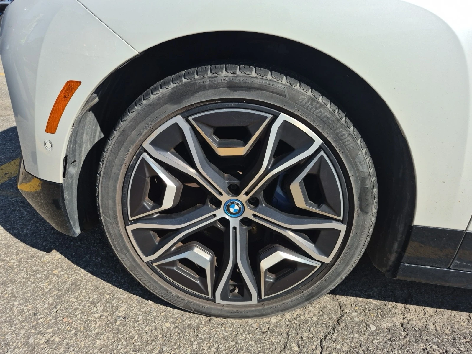 BMW iX, снимка 6 - Автомобили и джипове - 55886238