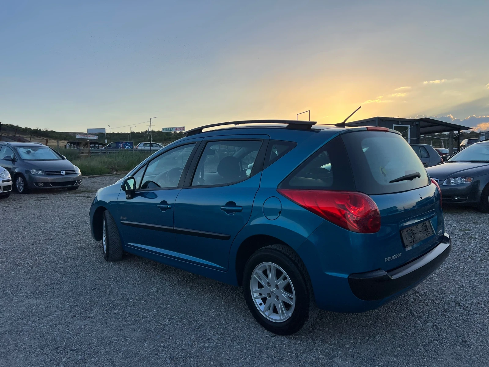 Peugeot 208 1.4 SW, снимка 6 - Автомобили и джипове - 56012514