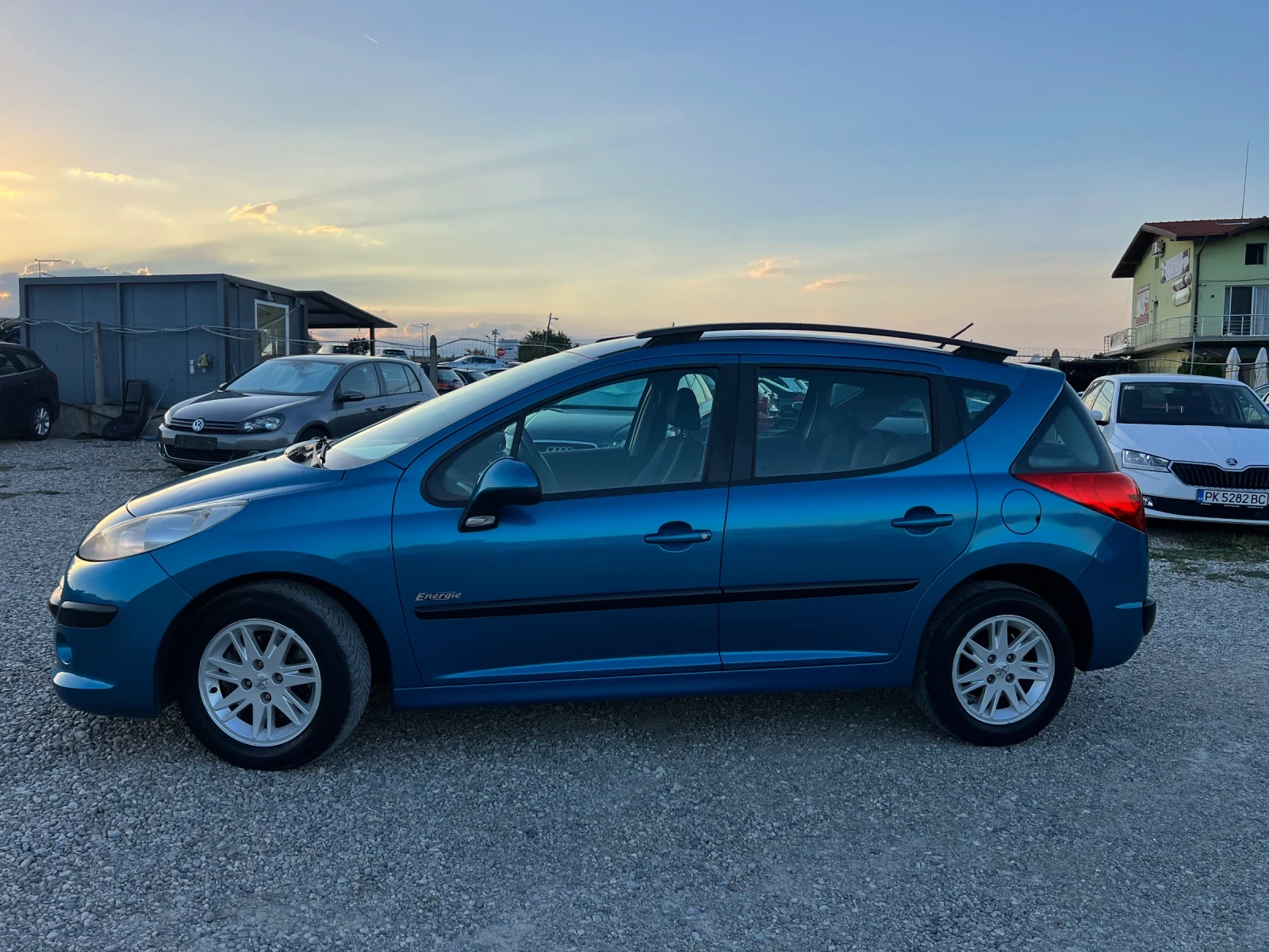 Peugeot 208 1.4 SW, снимка 2 - Автомобили и джипове - 56012514