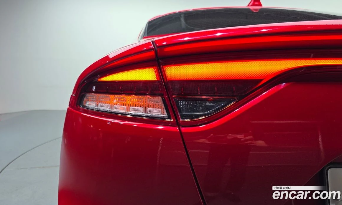 Kia Stinger 2.5 Platinum, снимка 9 - Автомобили и джипове - 56095966