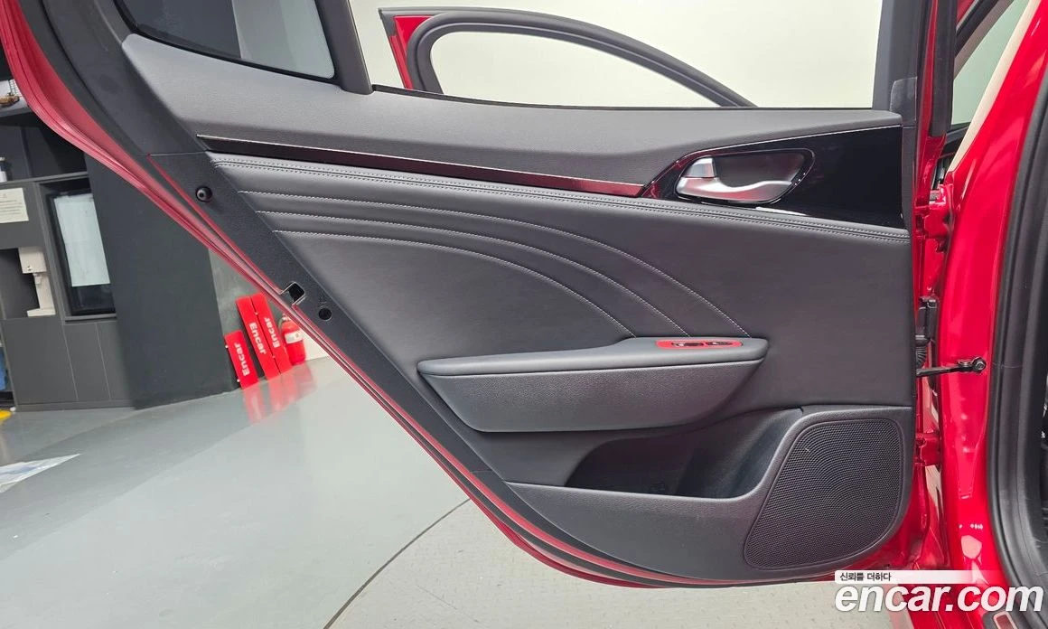 Kia Stinger 2.5 Platinum, снимка 15 - Автомобили и джипове - 56095966