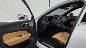 Volvo XC60 B5* ULTRA BRIGHT* Bowers&Wilkins* PANO* ПОДГРЕВ* О, снимка 9