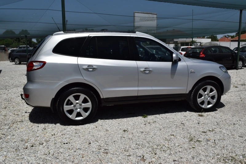 Hyundai Santa fe 2.2 CRDI 4WD 7 Места, снимка 8 - Автомобили и джипове - 46744168