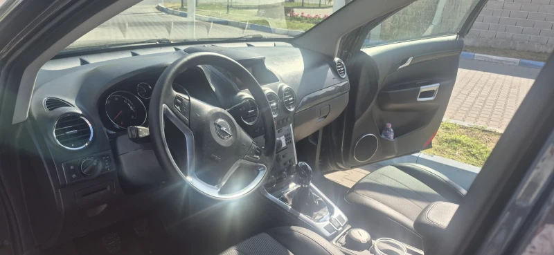 Opel Antara, снимка 8 - Автомобили и джипове - 52386224