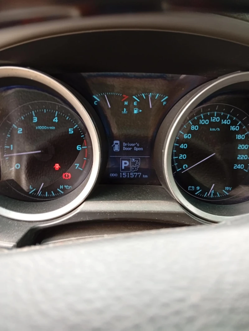 Toyota Land cruiser 200, снимка 5 - Автомобили и джипове - 51874452