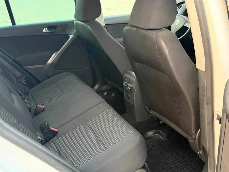 VW Tiguan, снимка 10 - Автомобили и джипове - 53169045