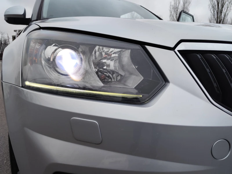 Skoda Yeti 2.0TDi* 4X4* АВТОМАТИК* LED/XENON* EURO6B* , снимка 15 - Автомобили и джипове - 53244937