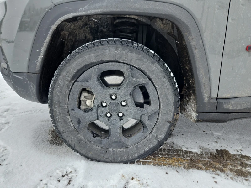 Jeep Compass 2L 4cyl 4WD, снимка 14 - Автомобили и джипове - 53519815