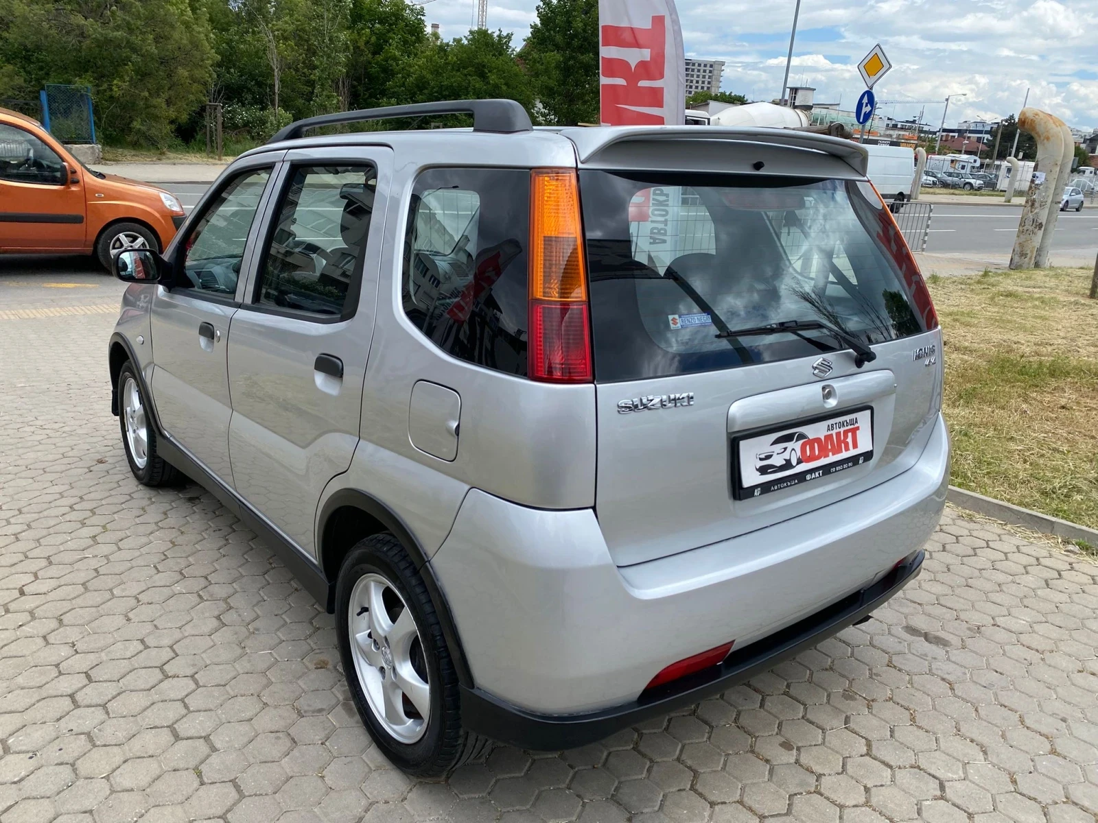 Suzuki Ignis 1.5i/4x4/РЕАЛНИ КМ ! ! ! - изображение 6