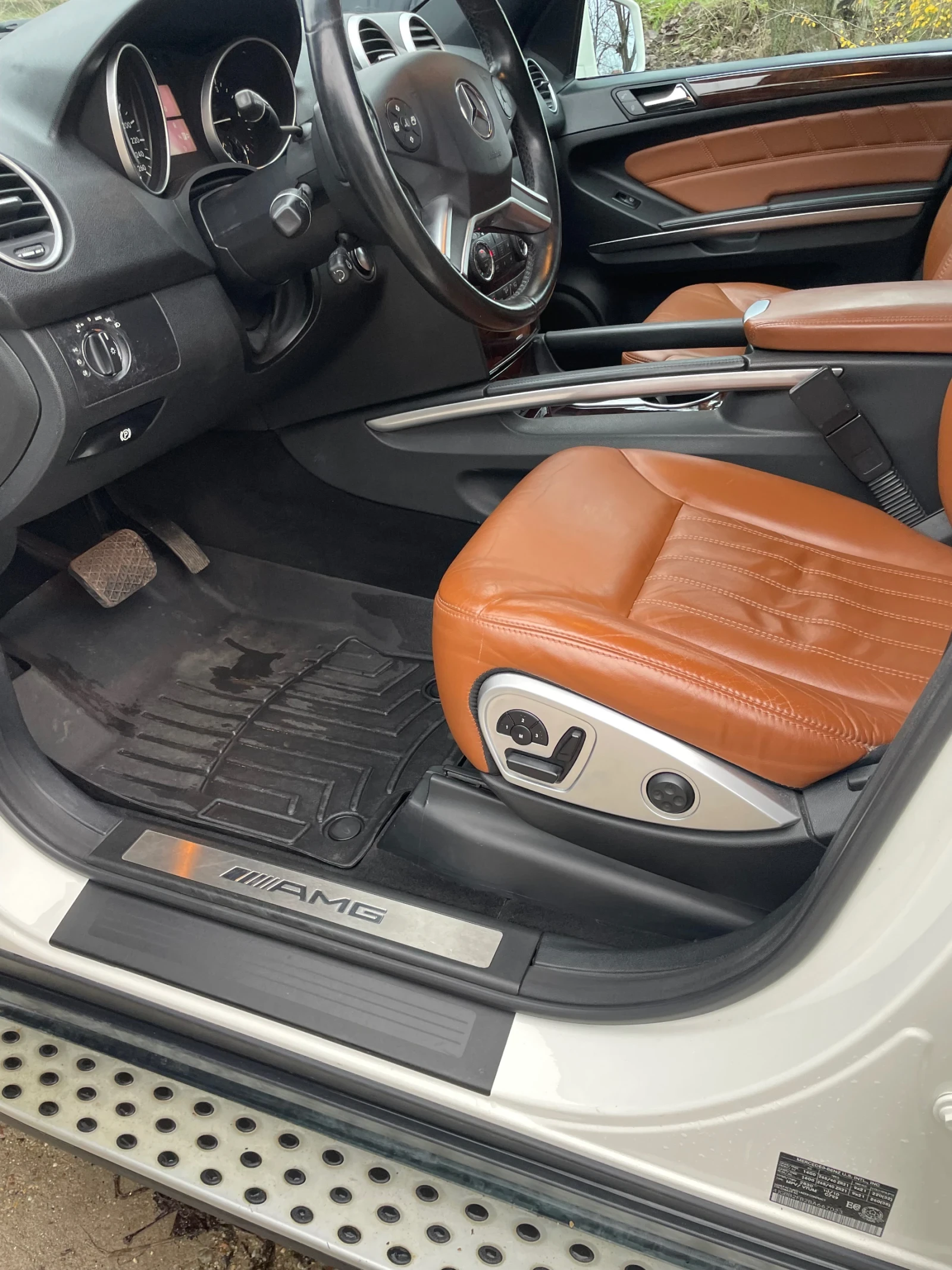 Mercedes-Benz ML 350  - изображение 8