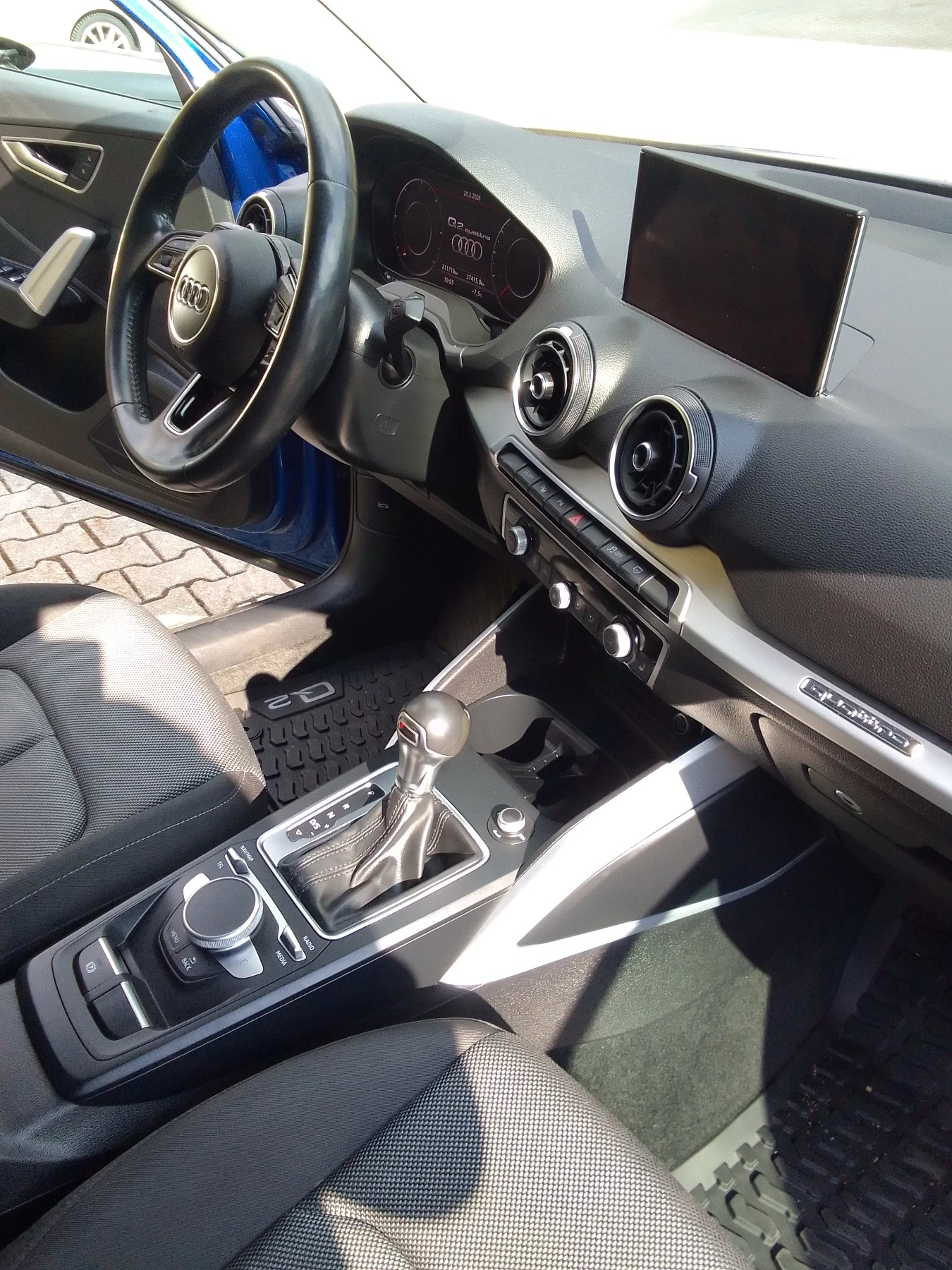 Audi Q2 Quattro , снимка 6 - Автомобили и джипове - 53923300