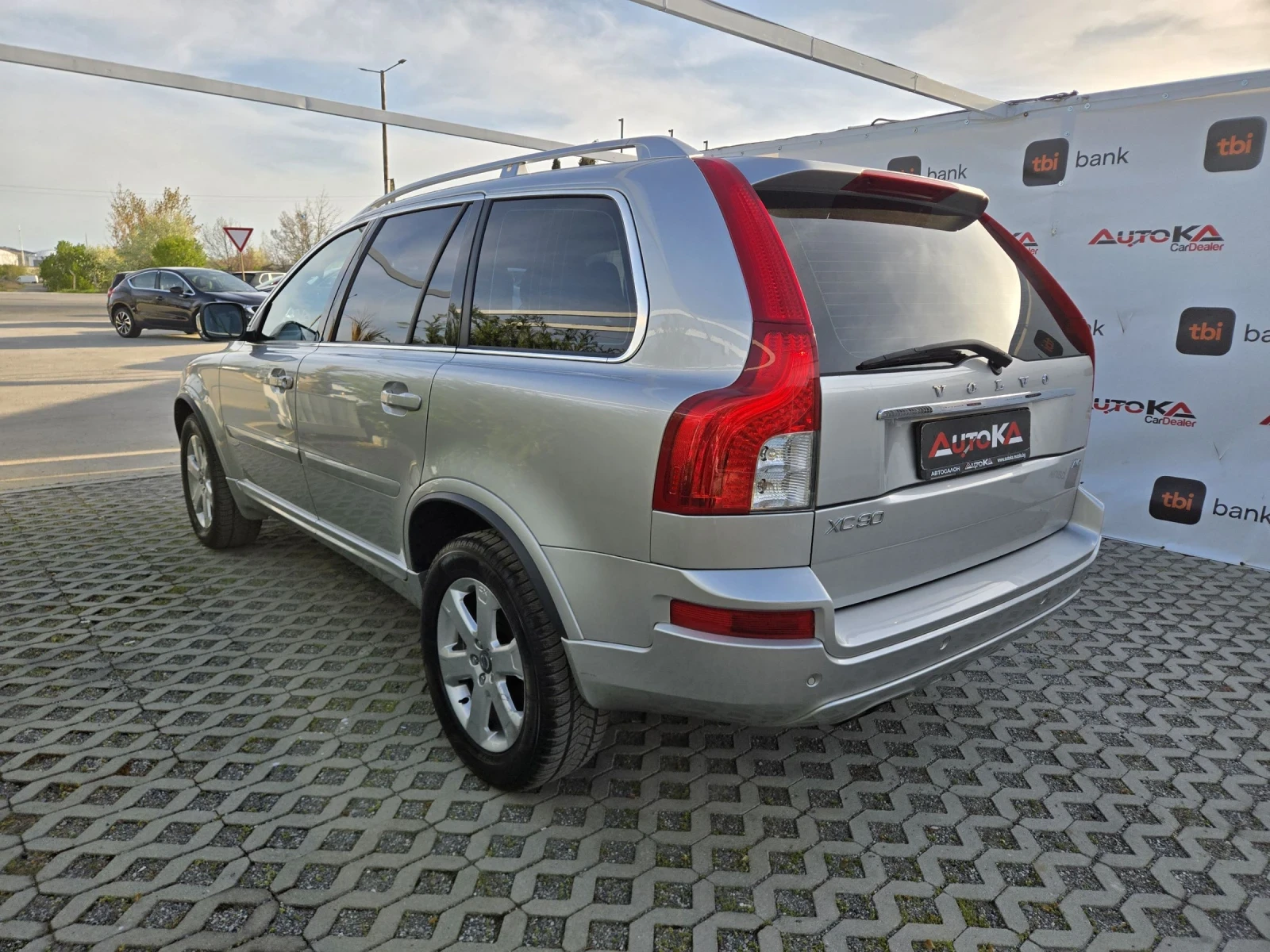Volvo Xc90 2.4D-200кс= АВТОМАТ= 7МЕСТА= НАВИ= 4Х4= СЕРВ.ИСТОР, снимка 5 - Автомобили и джипове - 54230573