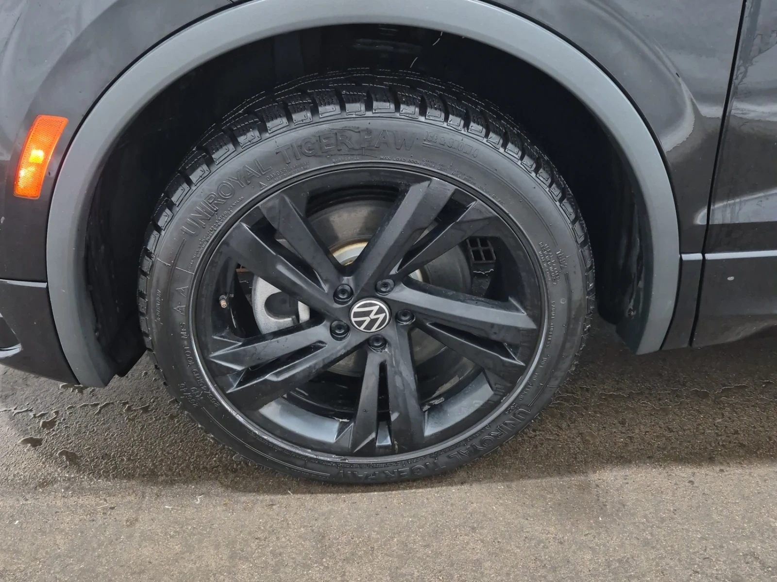 VW Tiguan COMFORTLINE R-LINE BLACK EDITION, снимка 6 - Автомобили и джипове - 54340064