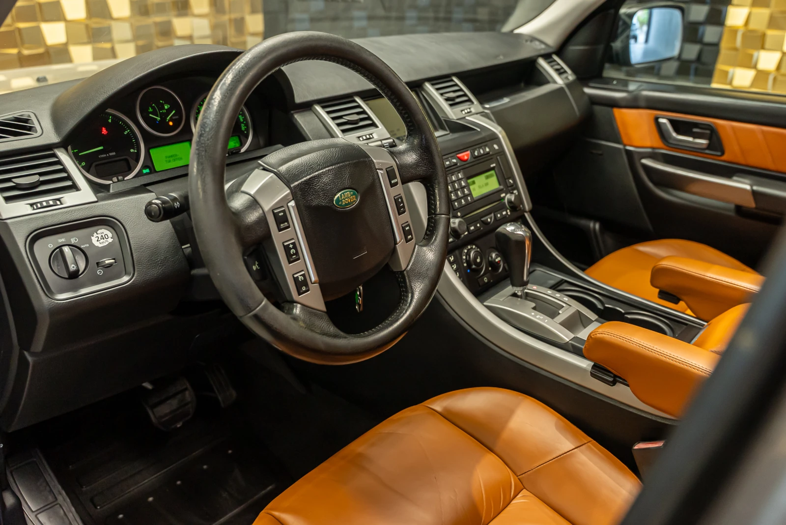 Land Rover Range Rover Sport HSE, снимка 5 - Автомобили и джипове - 54407309