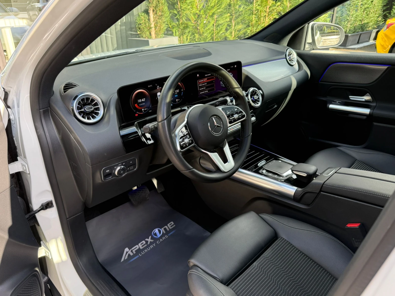 Mercedes-Benz GLA 250 E, снимка 9 - Автомобили и джипове - 54526604